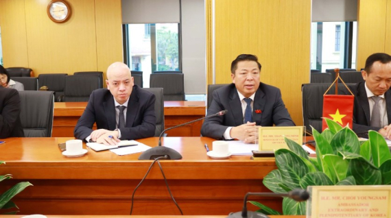 Bộ trưởng Trần Hồng Minh tiếp Đại sứ đặc mệnh toàn quyền Đại Hàn Dân Quốc tại Việt Nam