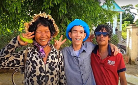 Chàng trai chăn bò trở thành hiện tượng mạng chỉ sau một đêm