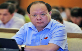 Tất Thành Cang tạm thời bị đình chỉ chức vụ