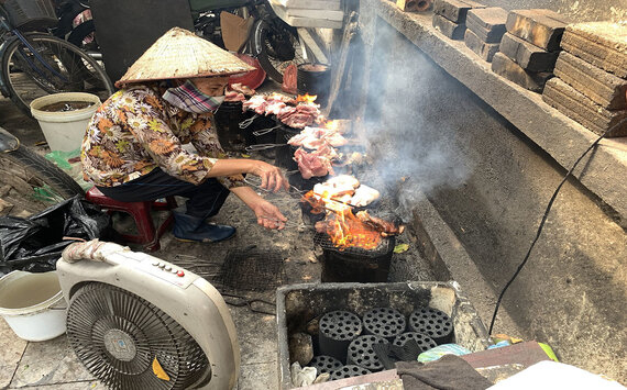 Thủ tướng ra yêu cầu TP Hà Nội, TP Hồ Chí Minh thu hồi xe cũ nát, ngừng sử dụng than tổ ong