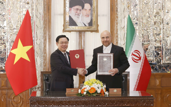 Việt Nam-Iran ký Thỏa thuận Ghi nhớ Hợp tác giữa hai Quốc hội