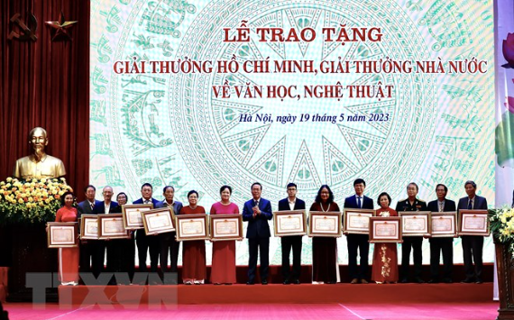 Bộ Tài chính báo cáo việc chậm chi trả Giải thưởng Nhà nước về Văn học